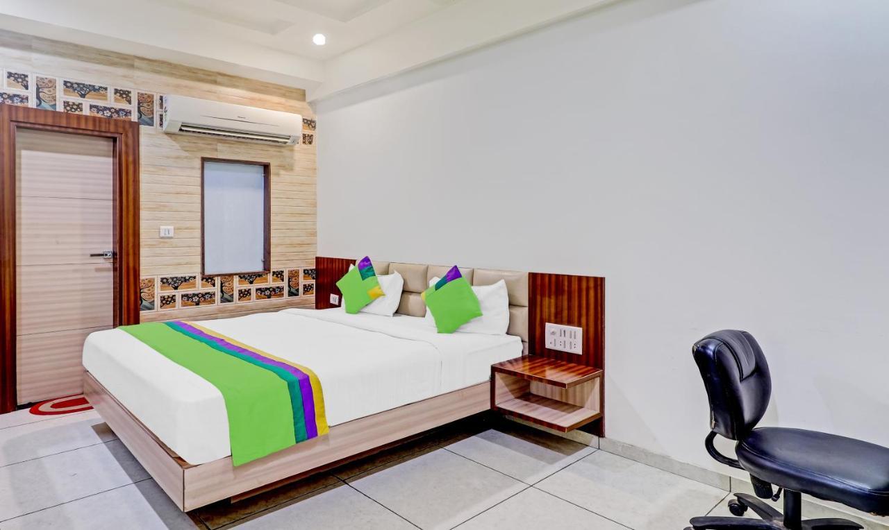 Treebo Taj Dream Hotel Agra  Kültér fotó